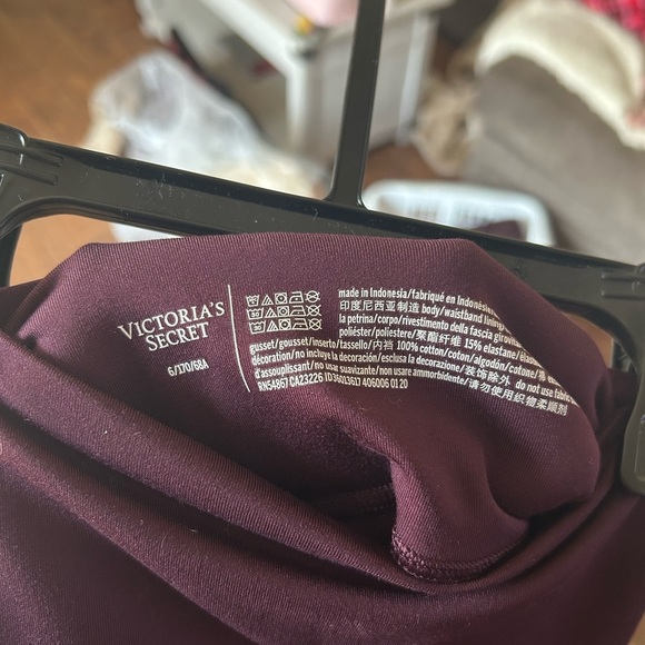 Victoria's Secret Purple High-Waisted Leggings - Picture 5 of 7